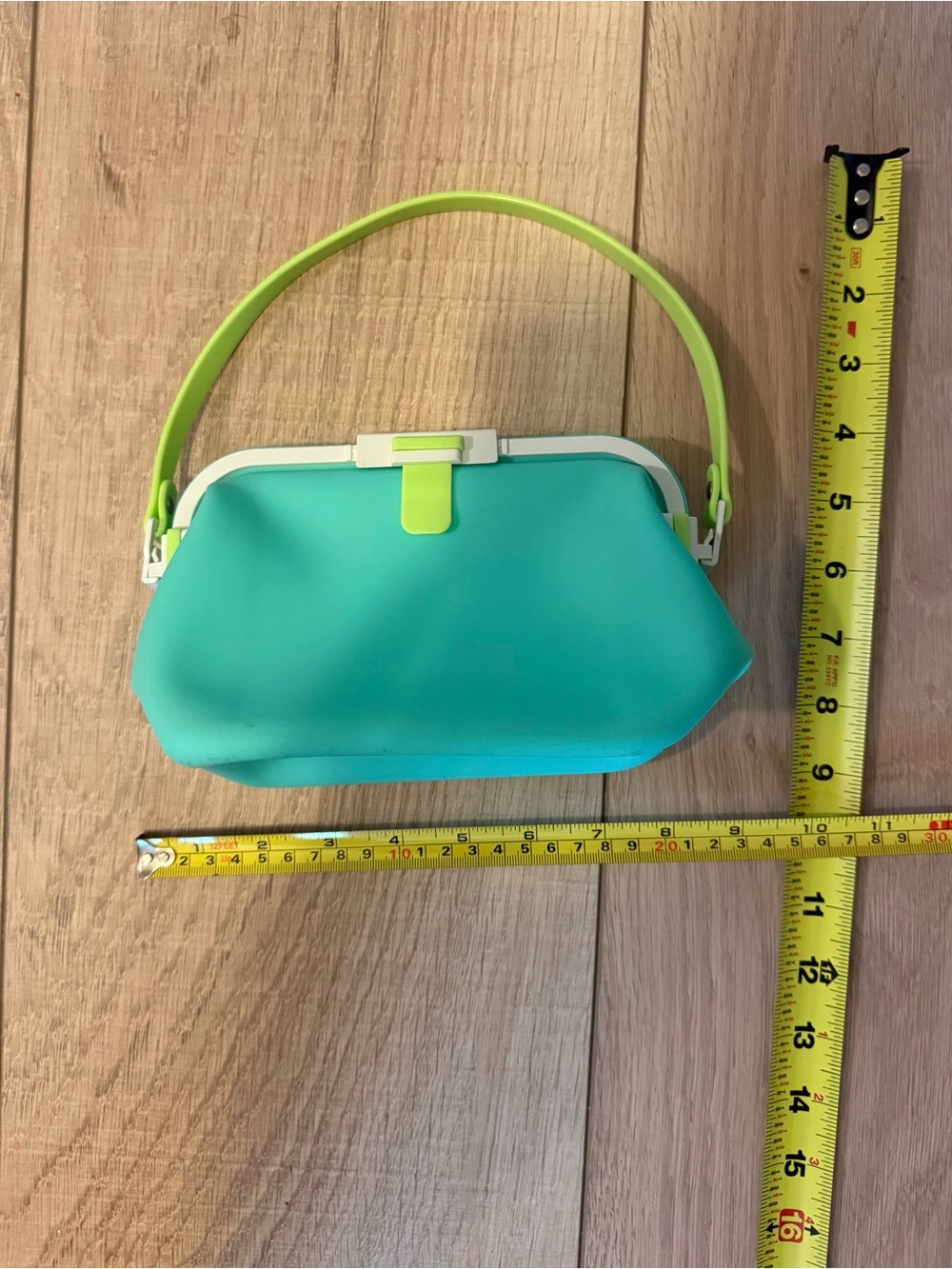 💚 Waterproof Mojito & Lime Crossbody Bag NWOT - Picture 2 of 2